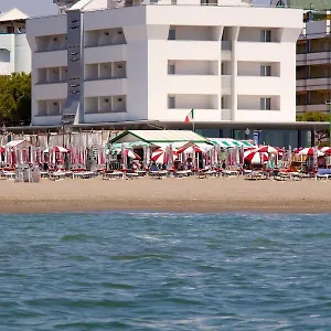 Parigi 3*, Caorle Italien